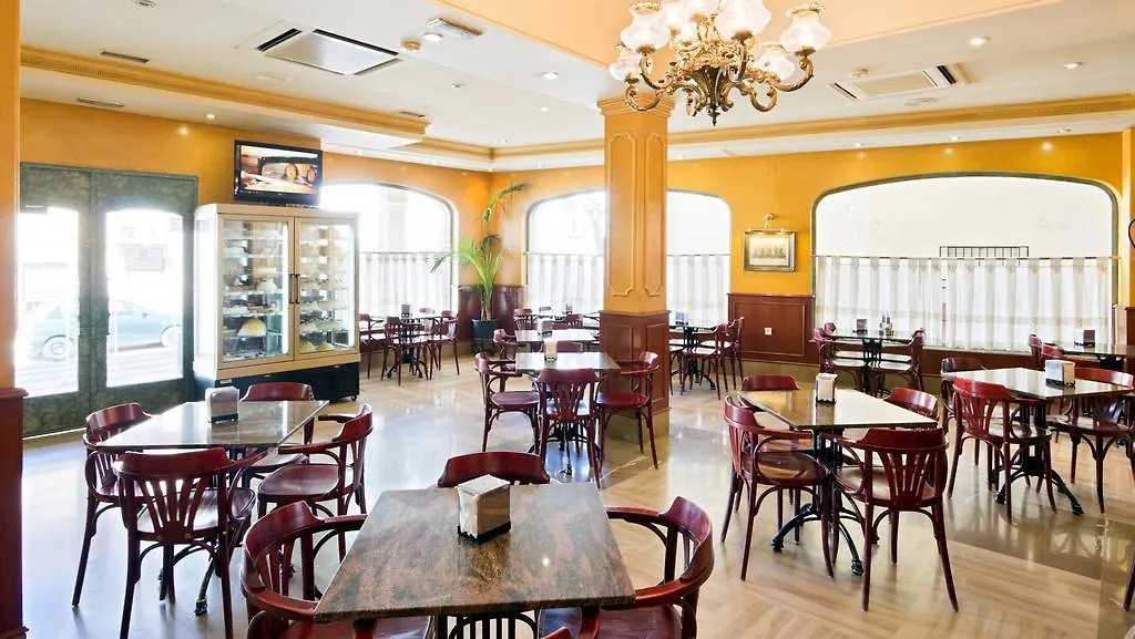 Apartamentos Turisticos La Fonda 두르칼