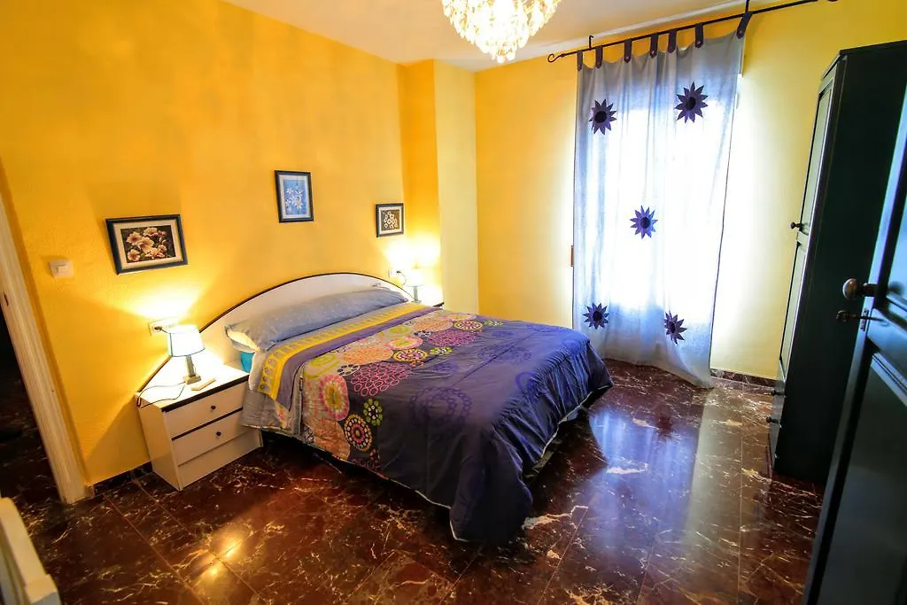 Apartamentos Turisticos La Fonda 두르칼